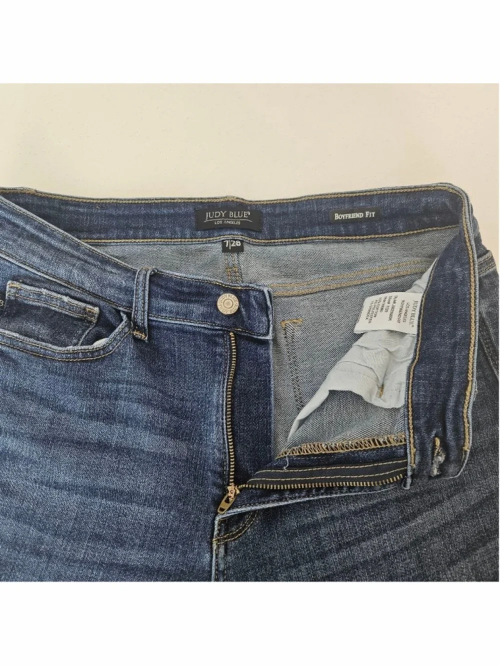Judy Blue Boyfriend Fit Blue Jeans Size 7/28 stretchy - Picture 3 of 7